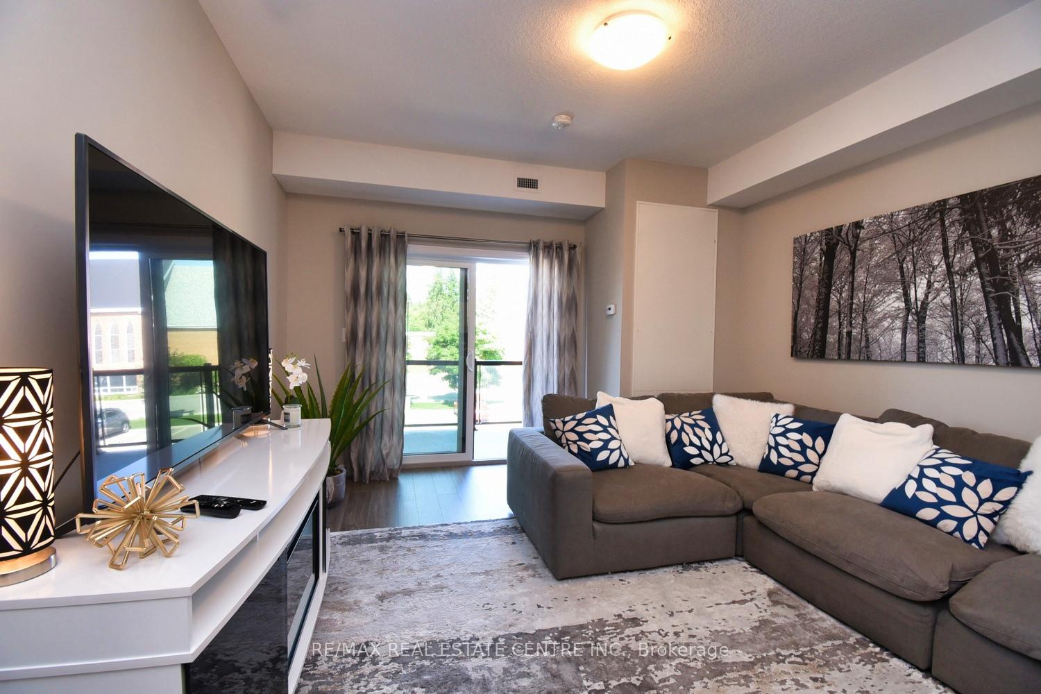 Photo 4 of Unit 203, 2605 Binbrook Road, Hamilton, Binbrook — HOMEH