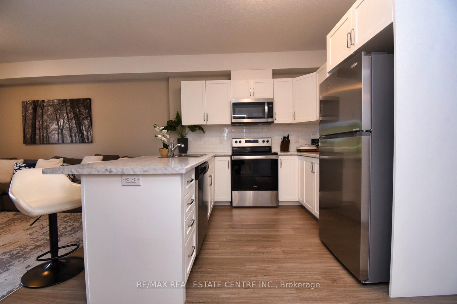 Photo 6 of Unit 203, 2605 Binbrook Road, Hamilton, Binbrook — HOMEH