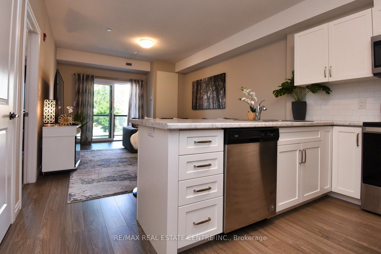 Photo 10 of Unit 203, 2605 Binbrook Road, Hamilton, Binbrook — HOMEH