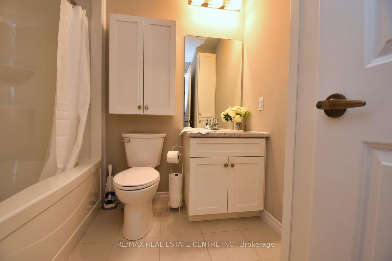 Photo 11 of Unit 203, 2605 Binbrook Road, Hamilton, Binbrook — HOMEH