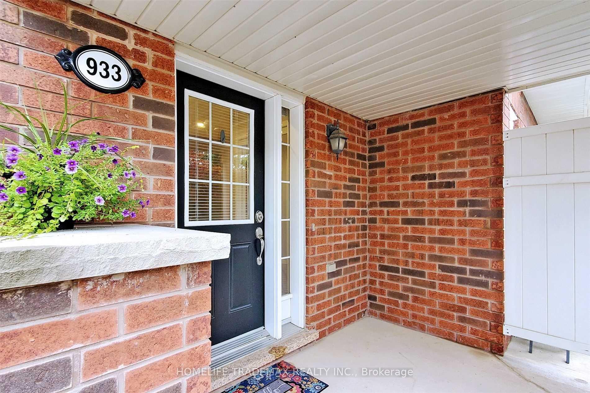 Photo 4 of 933 Hasselfeldt Heights, Milton, Coates — HOMEH