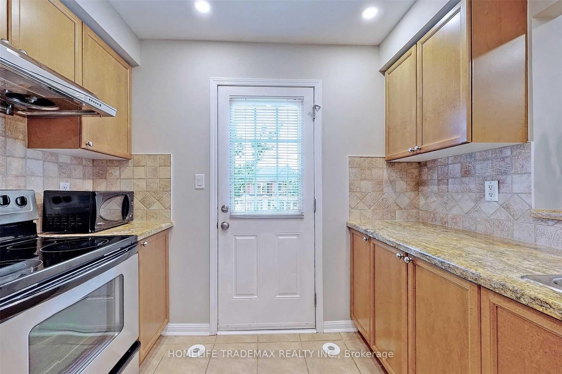 Photo 21 of 933 Hasselfeldt Heights, Milton, Coates — HOMEH