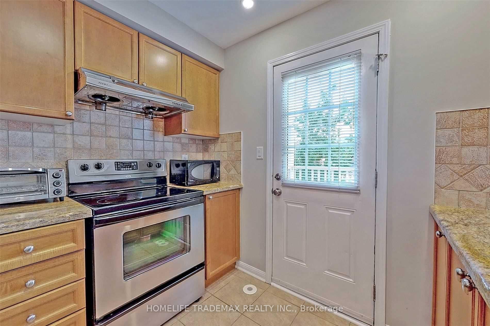Photo 9 of 933 Hasselfeldt Heights, Milton, Coates — HOMEH
