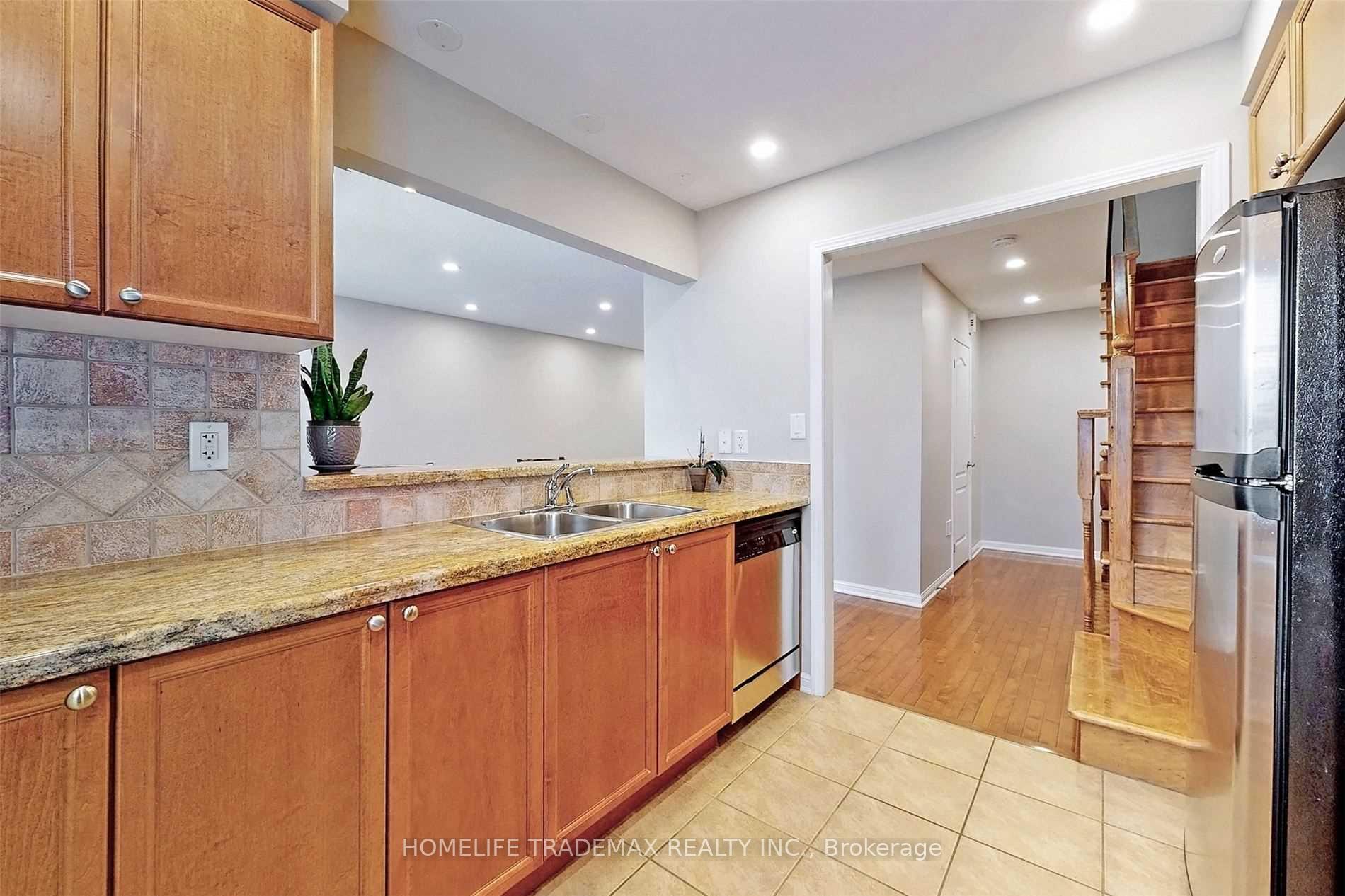 Photo 14 of 933 Hasselfeldt Heights, Milton, Coates — HOMEH