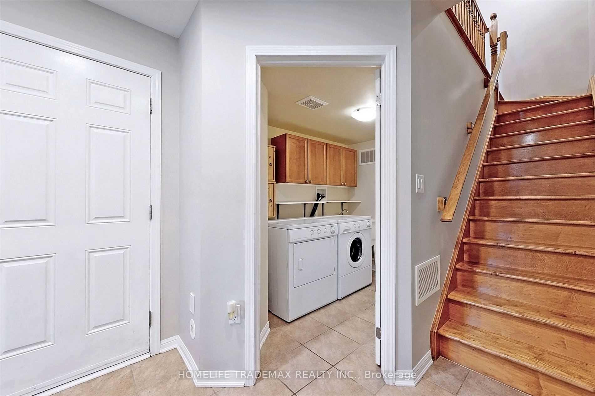 Photo 10 of 933 Hasselfeldt Heights, Milton, Coates — HOMEH