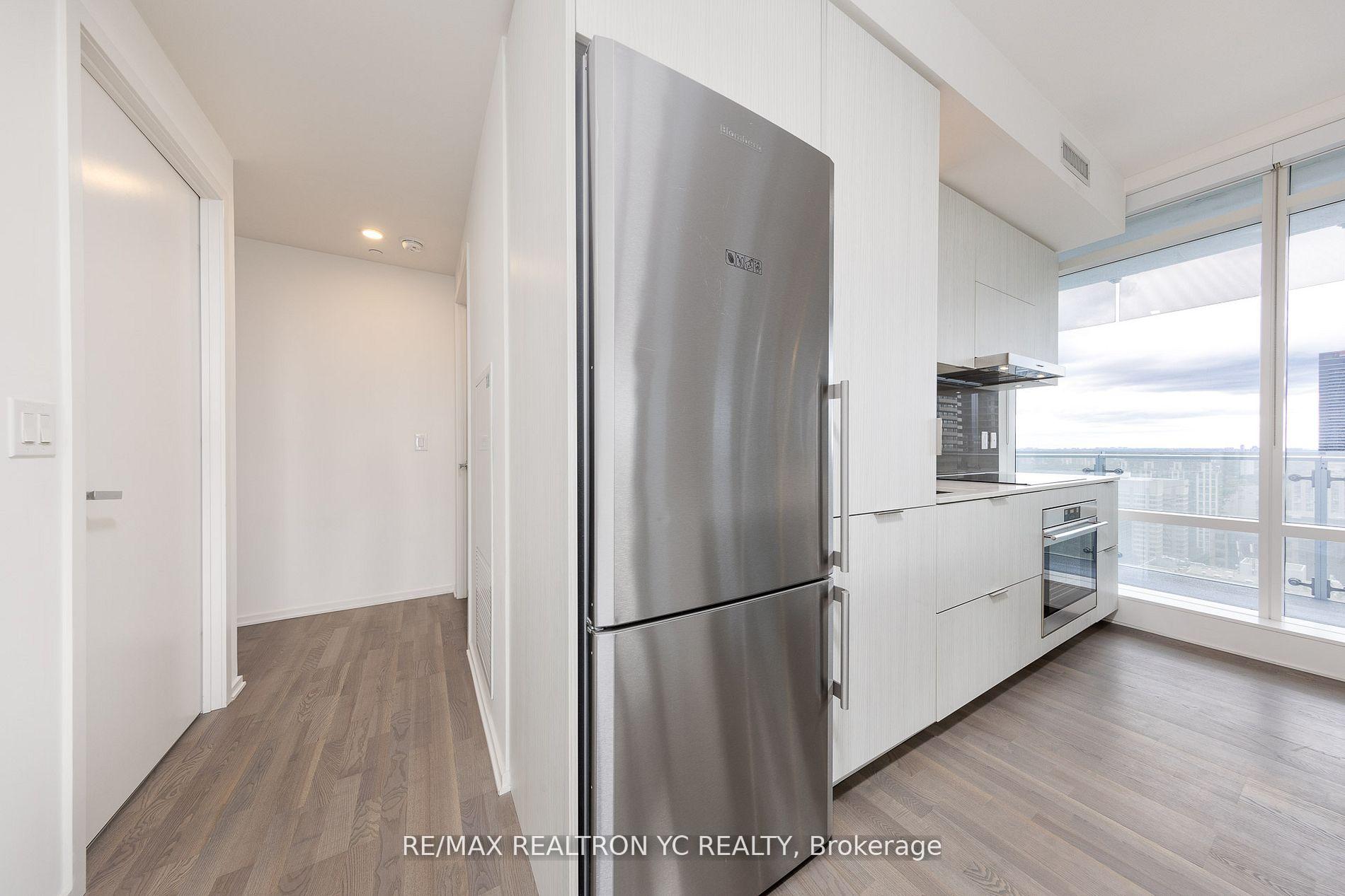 Photo 3 of Unit 2804, 1 Bloor Street E, Toronto, Church-Yonge Corridor — HOMEH