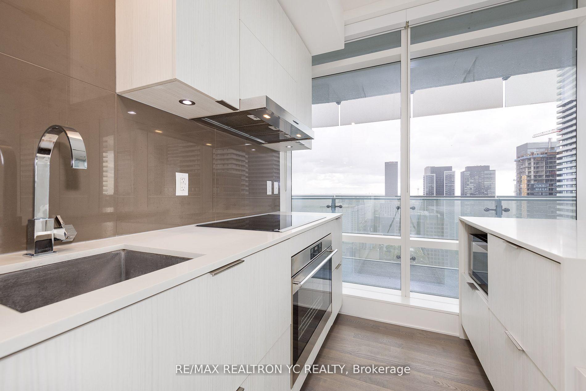 Photo 6 of Unit 2804, 1 Bloor Street E, Toronto, Church-Yonge Corridor — HOMEH