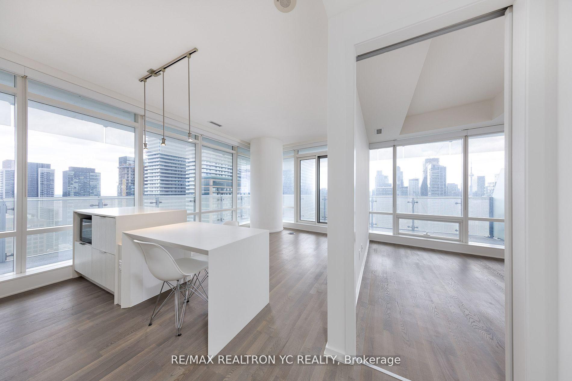 Photo 8 of Unit 2804, 1 Bloor Street E, Toronto, Church-Yonge Corridor — HOMEH