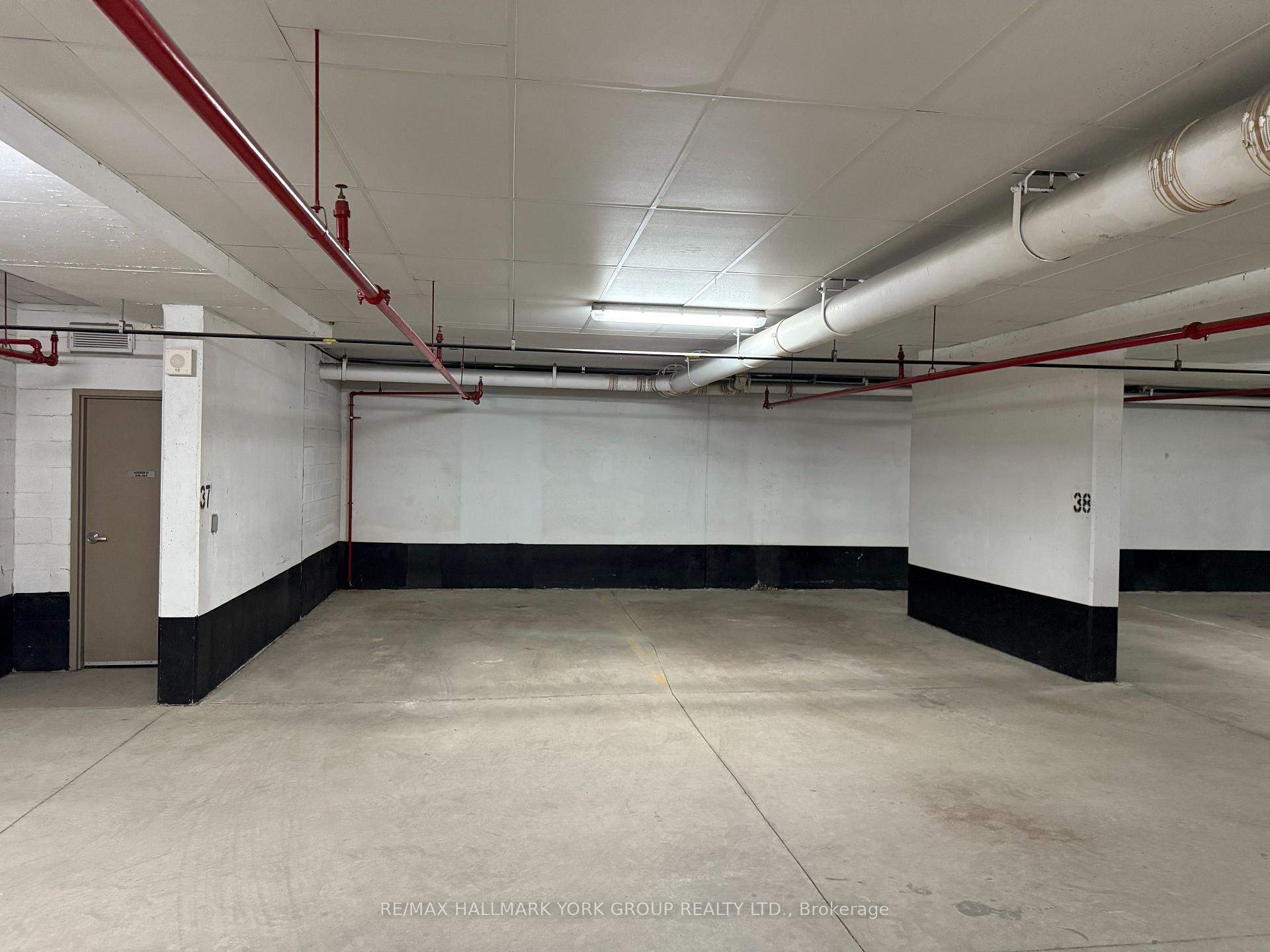 Photo 11 of Unit 434, 180 John West Way, Aurora, Bayview Wellington — HOMEH