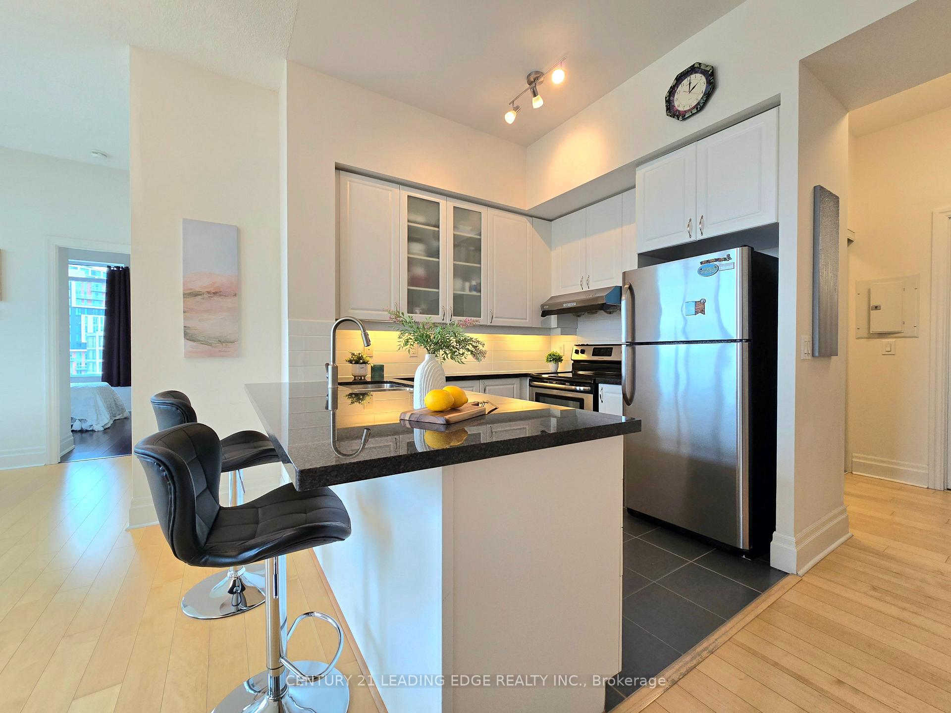 Photo 4 of Unit 1003, 131 Upper Duke Crescent, Markham, Unionville — HOMEH
