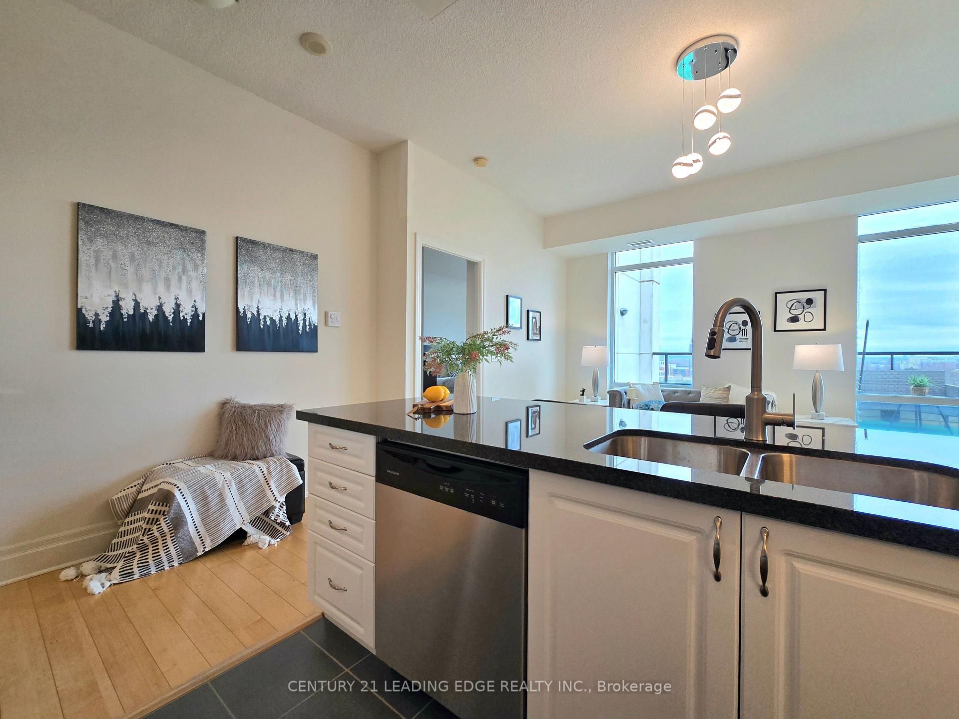 Photo 6 of Unit 1003, 131 Upper Duke Crescent, Markham, Unionville — HOMEH