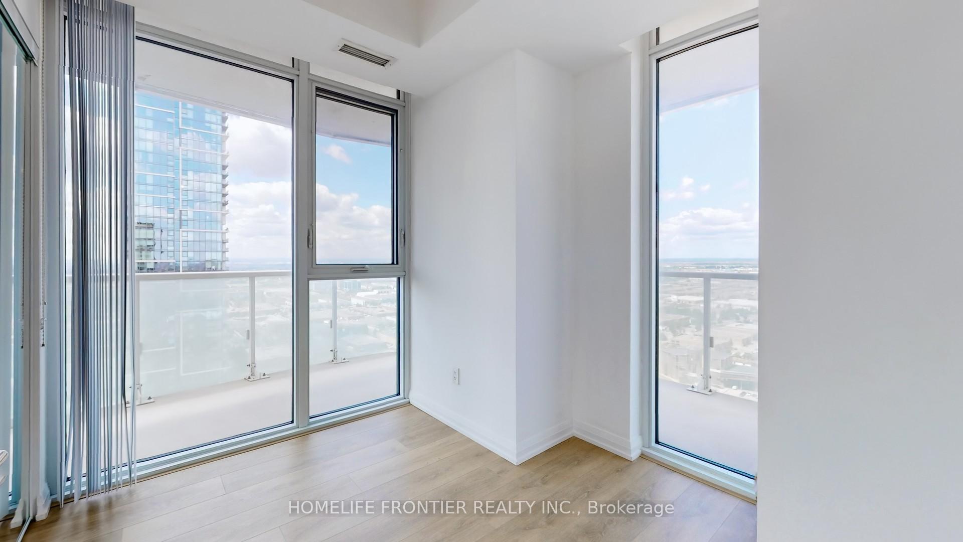 Photo 7 of Unit 3313, 7895 Jane Street, Vaughan, Concord — HOMEH
