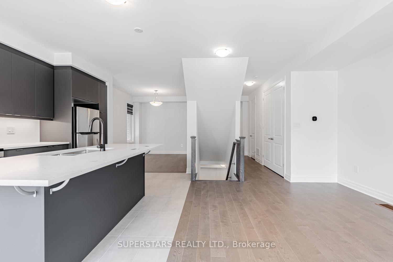 Photo 7 of 19 Avani Avenue, Markham, Victoria Square — HOMEH