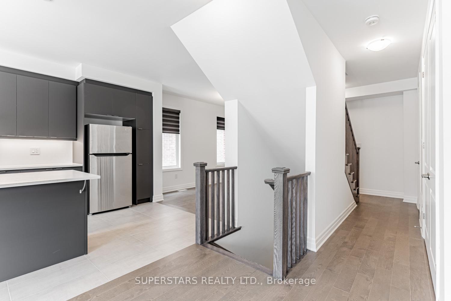 Photo 16 of 19 Avani Avenue, Markham, Victoria Square — HOMEH