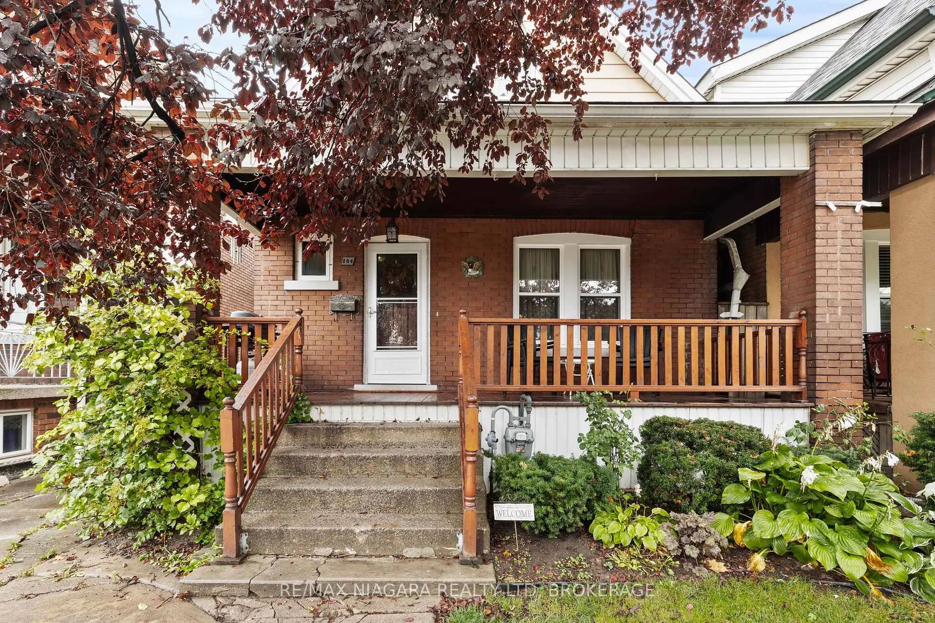 Photo 3 of 154 Melrose Avenue N, Hamilton, Stipley — HOMEH