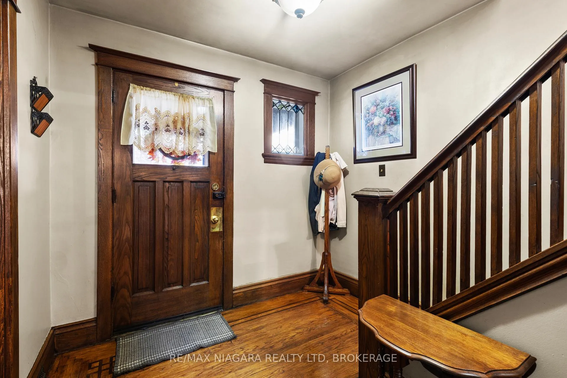 Photo 6 of 154 Melrose Avenue N, Hamilton, Stipley — HOMEH