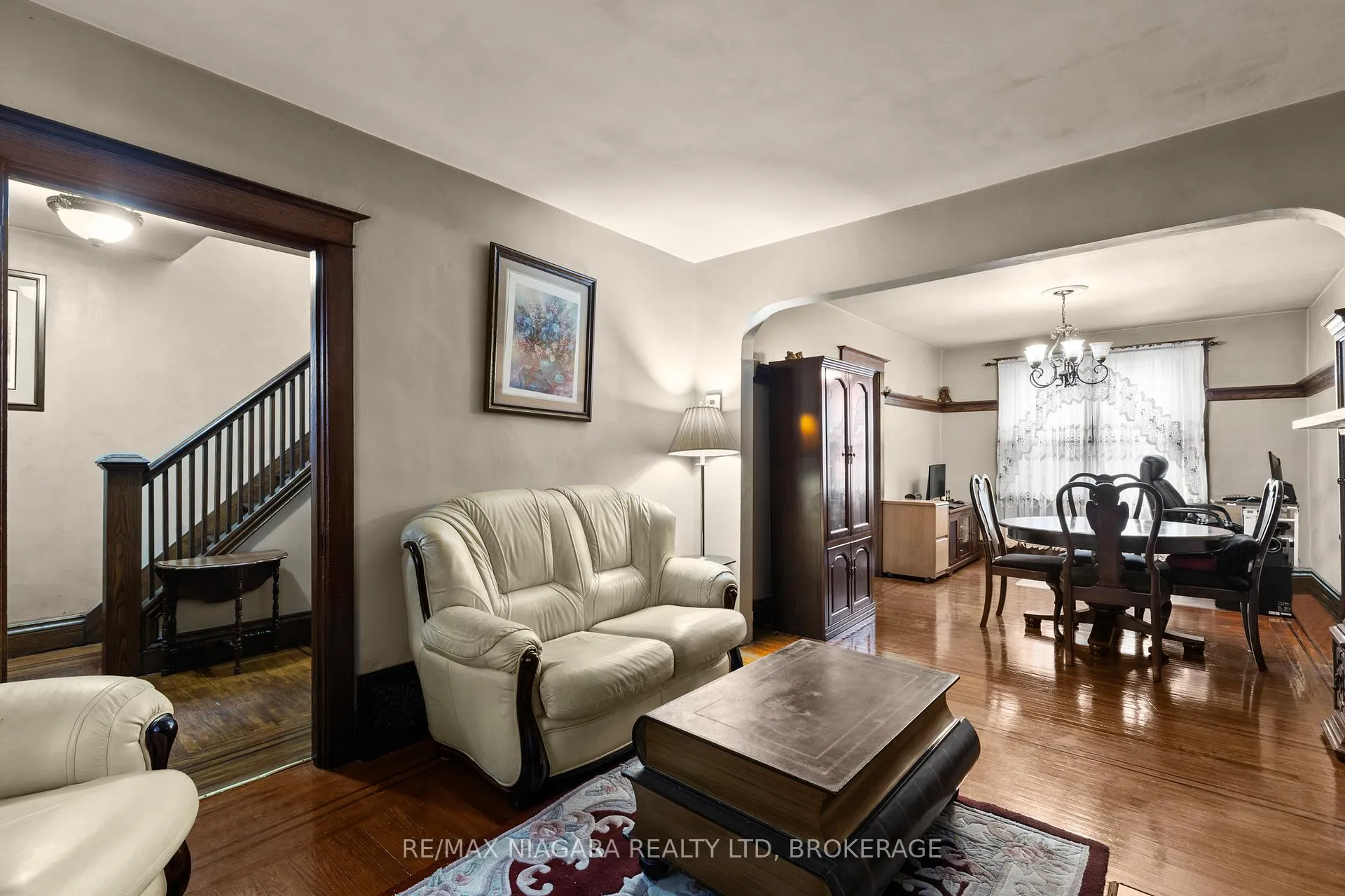 Photo 11 of 154 Melrose Avenue N, Hamilton, Stipley — HOMEH