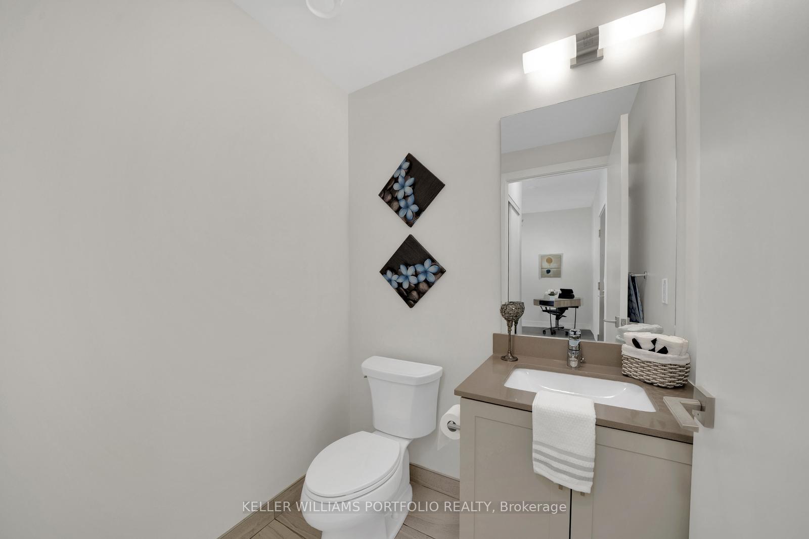 Photo 4 of Unit 220W, 268 Buchanan Drive, Markham, Unionville — HOMEH