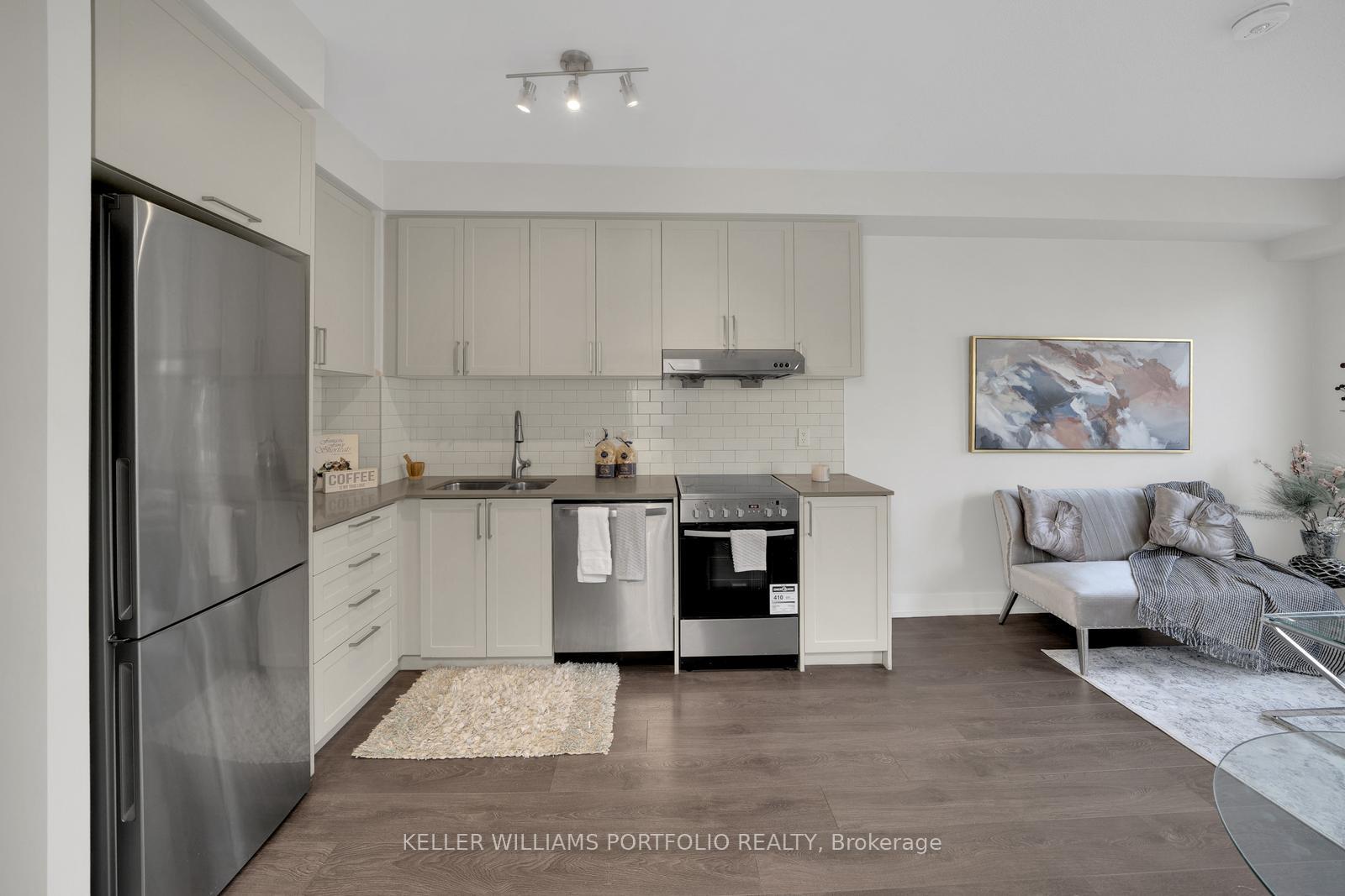 Photo 8 of Unit 220W, 268 Buchanan Drive, Markham, Unionville — HOMEH