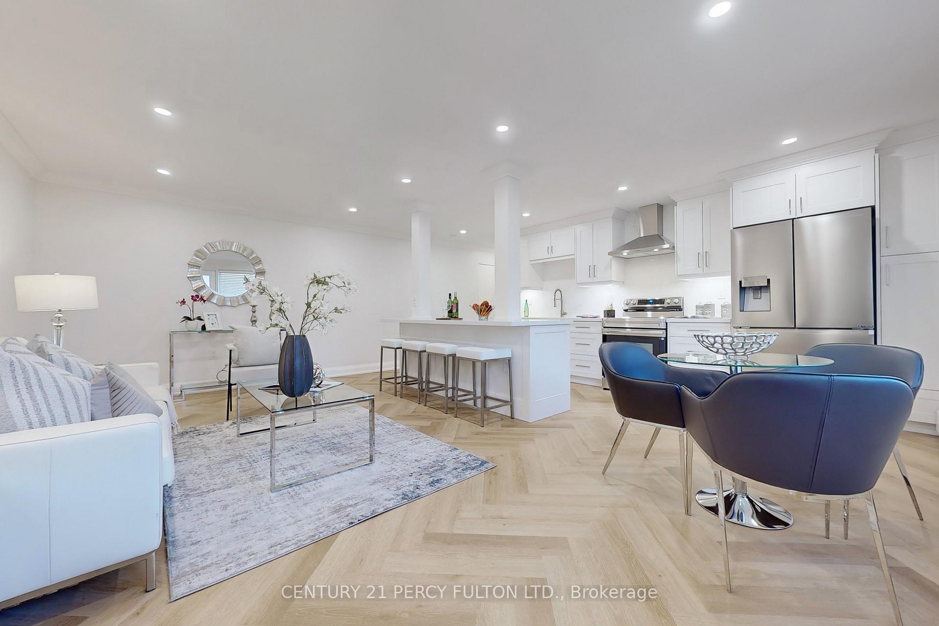 Front of Unit 307, 936 Glen Street