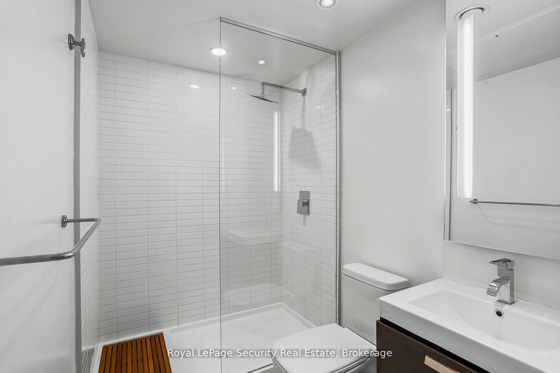 Photo 4 of Unit 320, 629 King Street, Toronto, Waterfront Communities — HOMEH
