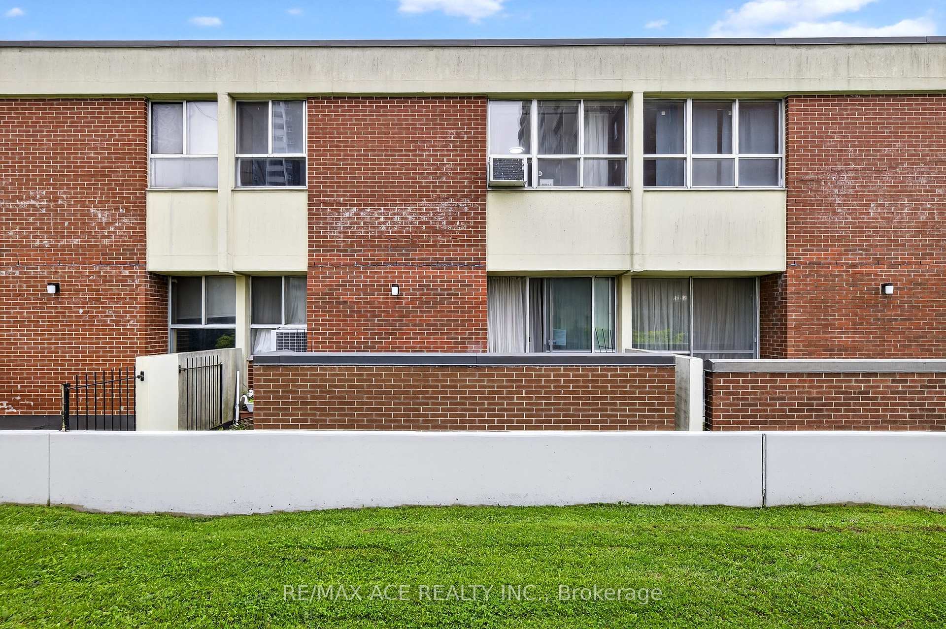 Photo 23 of Unit 303, 10 Crescent Town Road, Toronto, Crescent Town — HOMEH