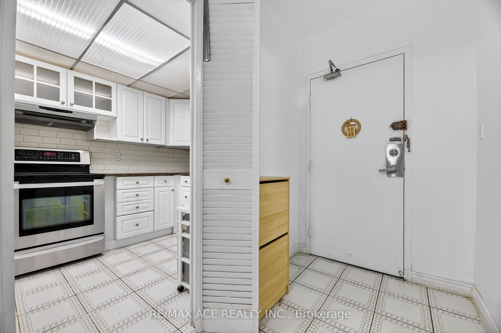 Photo 13 of Unit 303, 10 Crescent Town Road, Toronto, Crescent Town — HOMEH