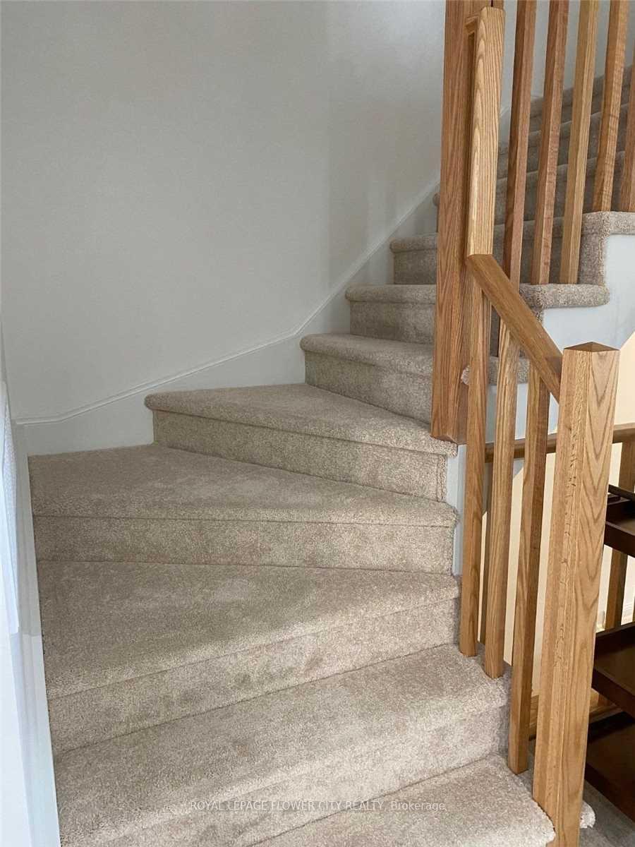Photo 6 of Unit 52, 250 Sunnymeadow Boulevard E, Brampton, Sandringham-Wellington — HOMEH