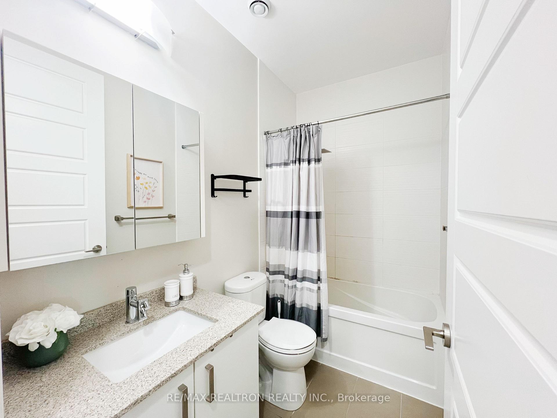 Photo 2 of Unit PH10, 8228 Birchmount Road, Markham, Unionville — HOMEH