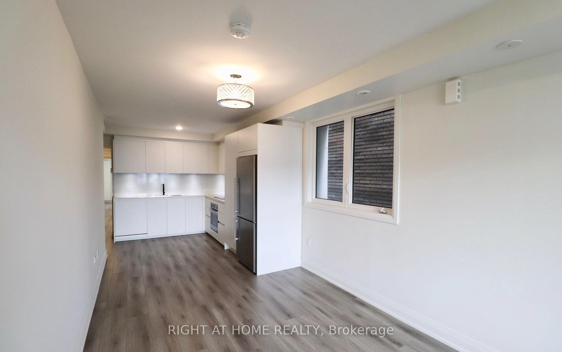 Photo 4 of Unit Main, 676 Coxwell Avenue, Toronto, Greenwood-Coxwell — HOMEH