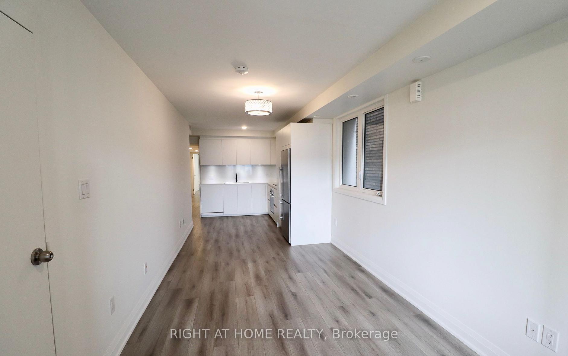Photo 3 of Unit Main, 676 Coxwell Avenue, Toronto, Greenwood-Coxwell — HOMEH