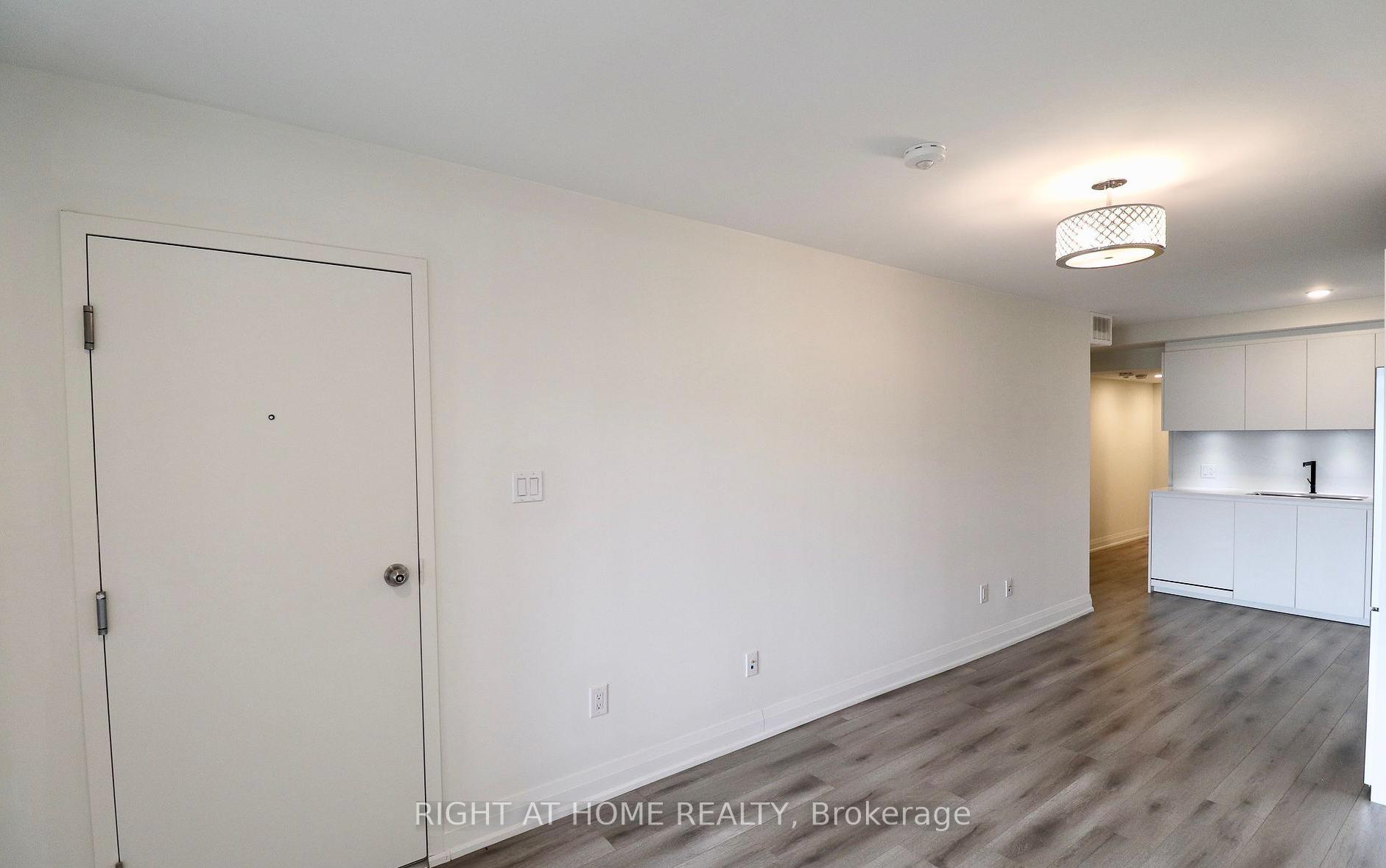 Photo 6 of Unit Main, 676 Coxwell Avenue, Toronto, Greenwood-Coxwell — HOMEH