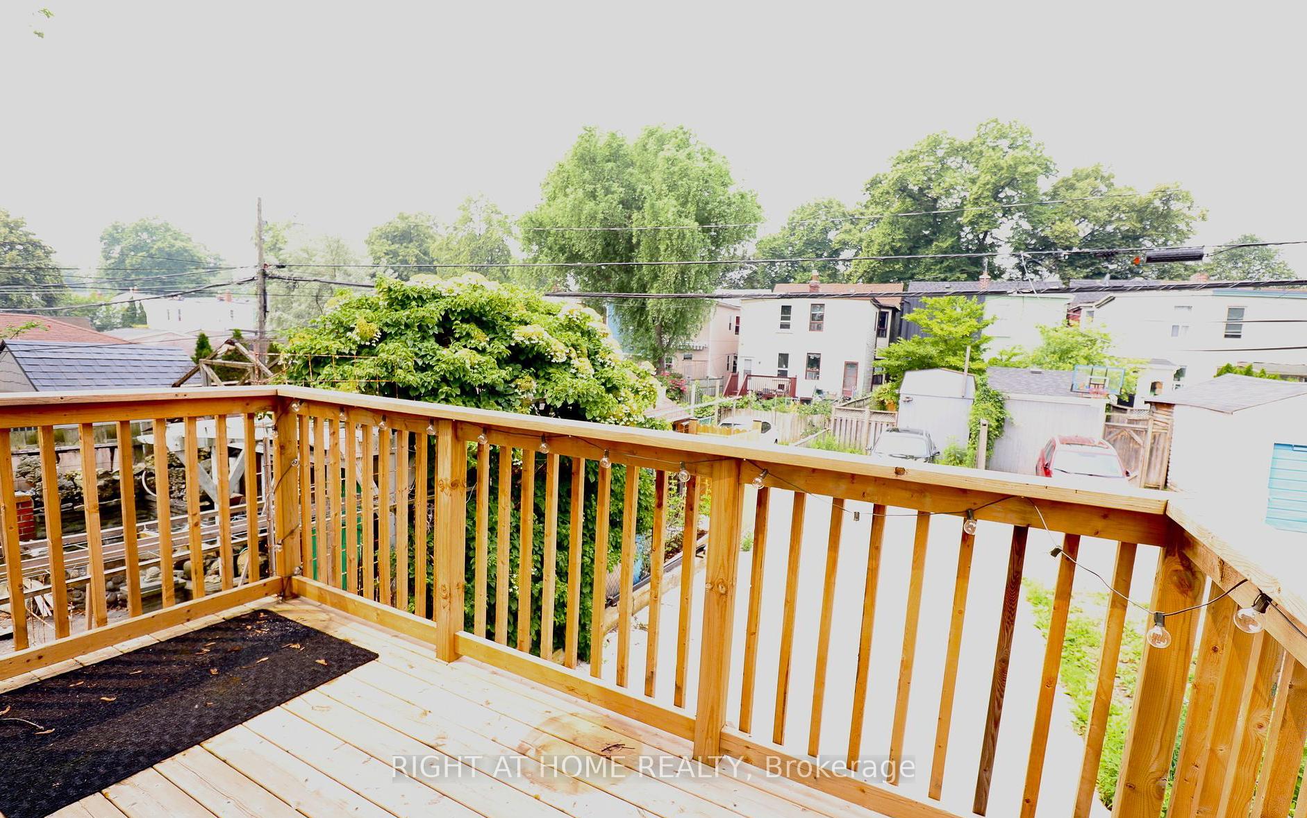 Photo 10 of Unit Main, 676 Coxwell Avenue, Toronto, Greenwood-Coxwell — HOMEH