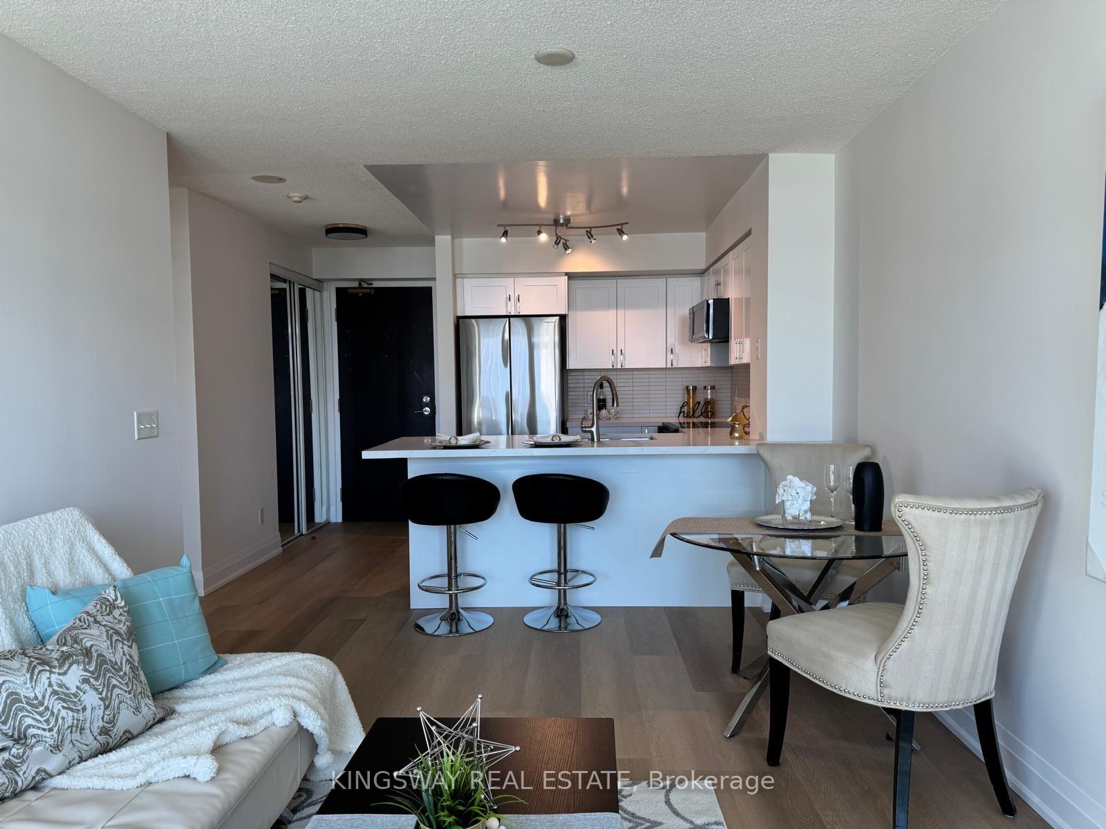Photo 5 of Unit 1811, 51 Lower Simcoe Street, Toronto, Waterfront Communities — HOMEH