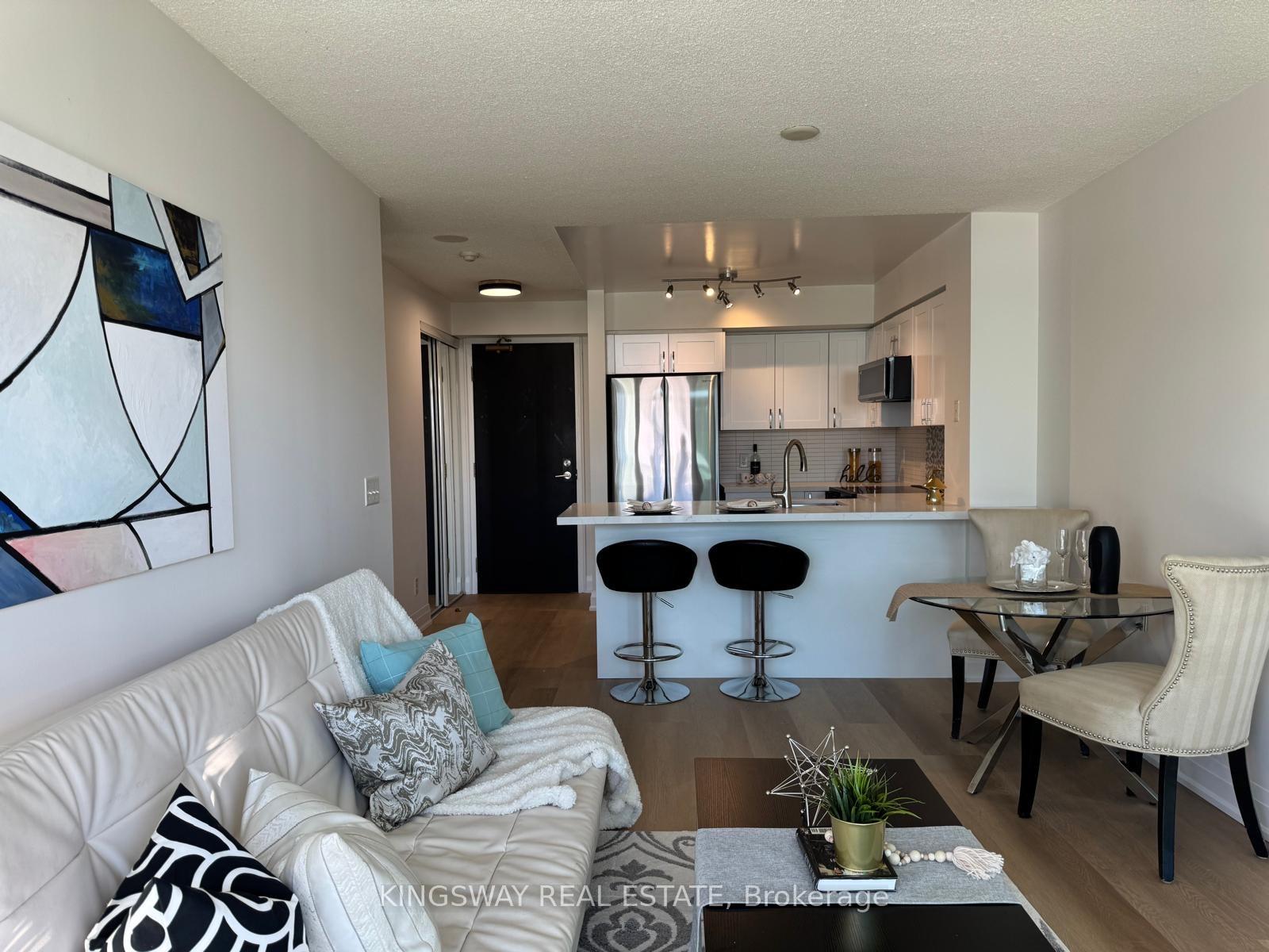 Photo 7 of Unit 1811, 51 Lower Simcoe Street, Toronto, Waterfront Communities — HOMEH