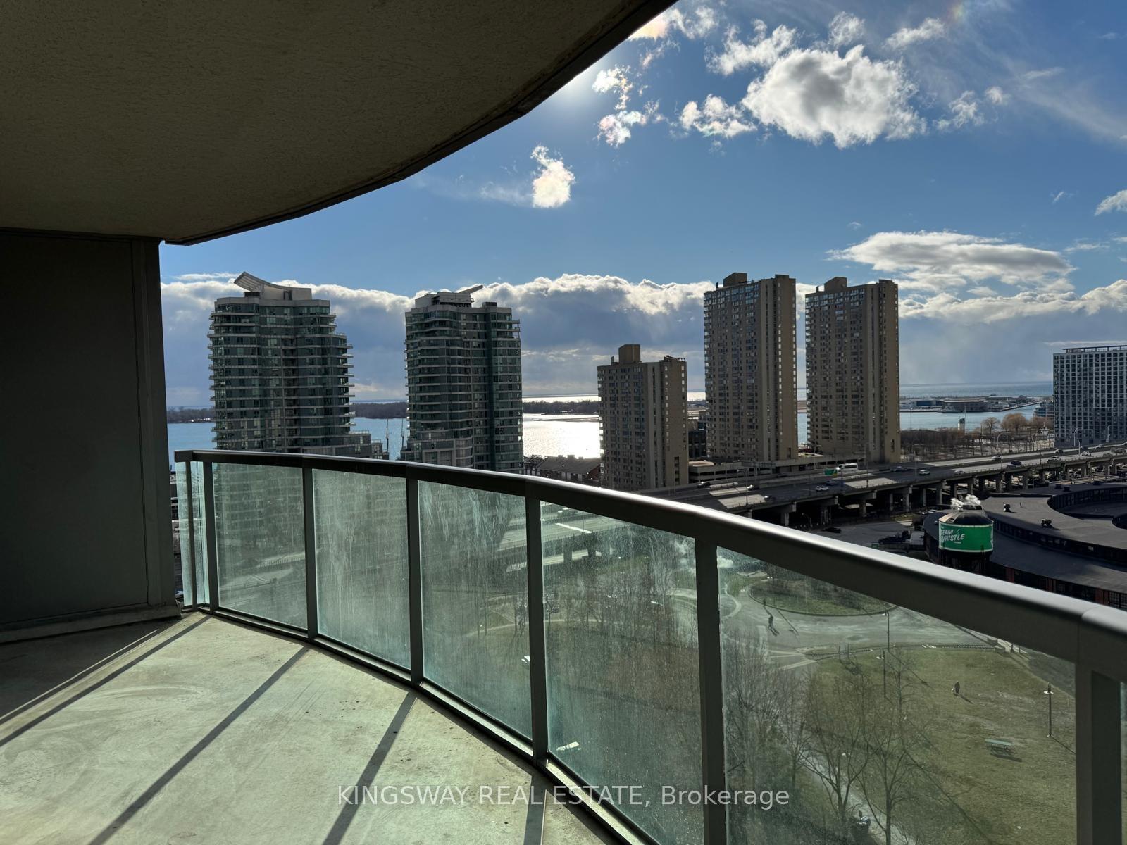 Photo 9 of Unit 1811, 51 Lower Simcoe Street, Toronto, Waterfront Communities — HOMEH