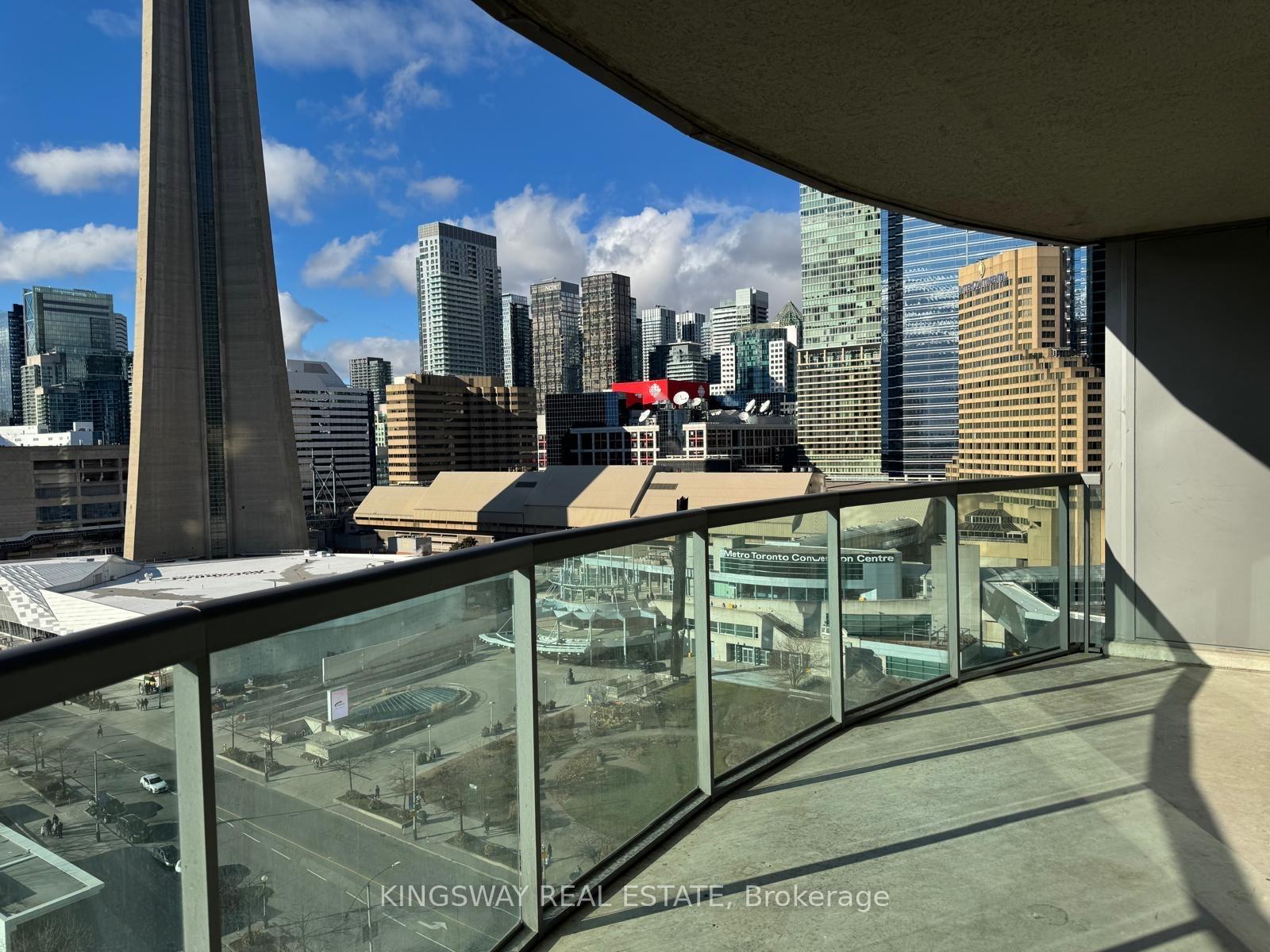 Photo 11 of Unit 1811, 51 Lower Simcoe Street, Toronto, Waterfront Communities — HOMEH