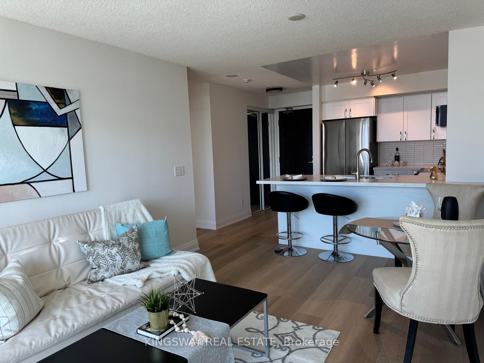 Photo 14 of Unit 1811, 51 Lower Simcoe Street, Toronto, Waterfront Communities — HOMEH