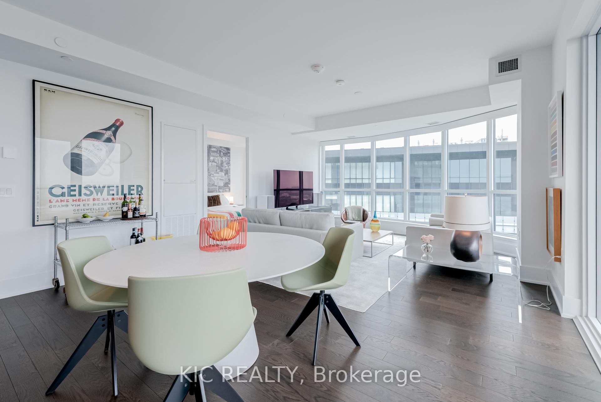 Photo 2 of Unit 3923, 585 Bloor Street E, Toronto, North St. James Town — HOMEH