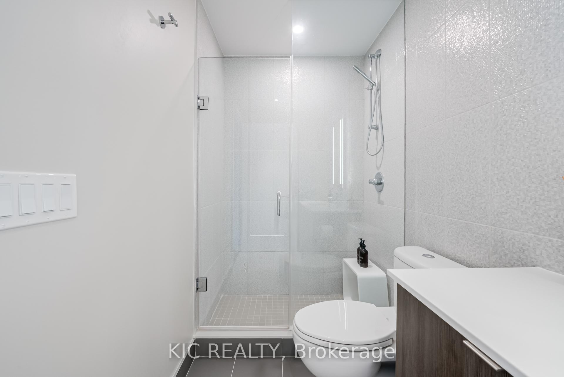 Photo 16 of Unit 3923, 585 Bloor Street E, Toronto, North St. James Town — HOMEH