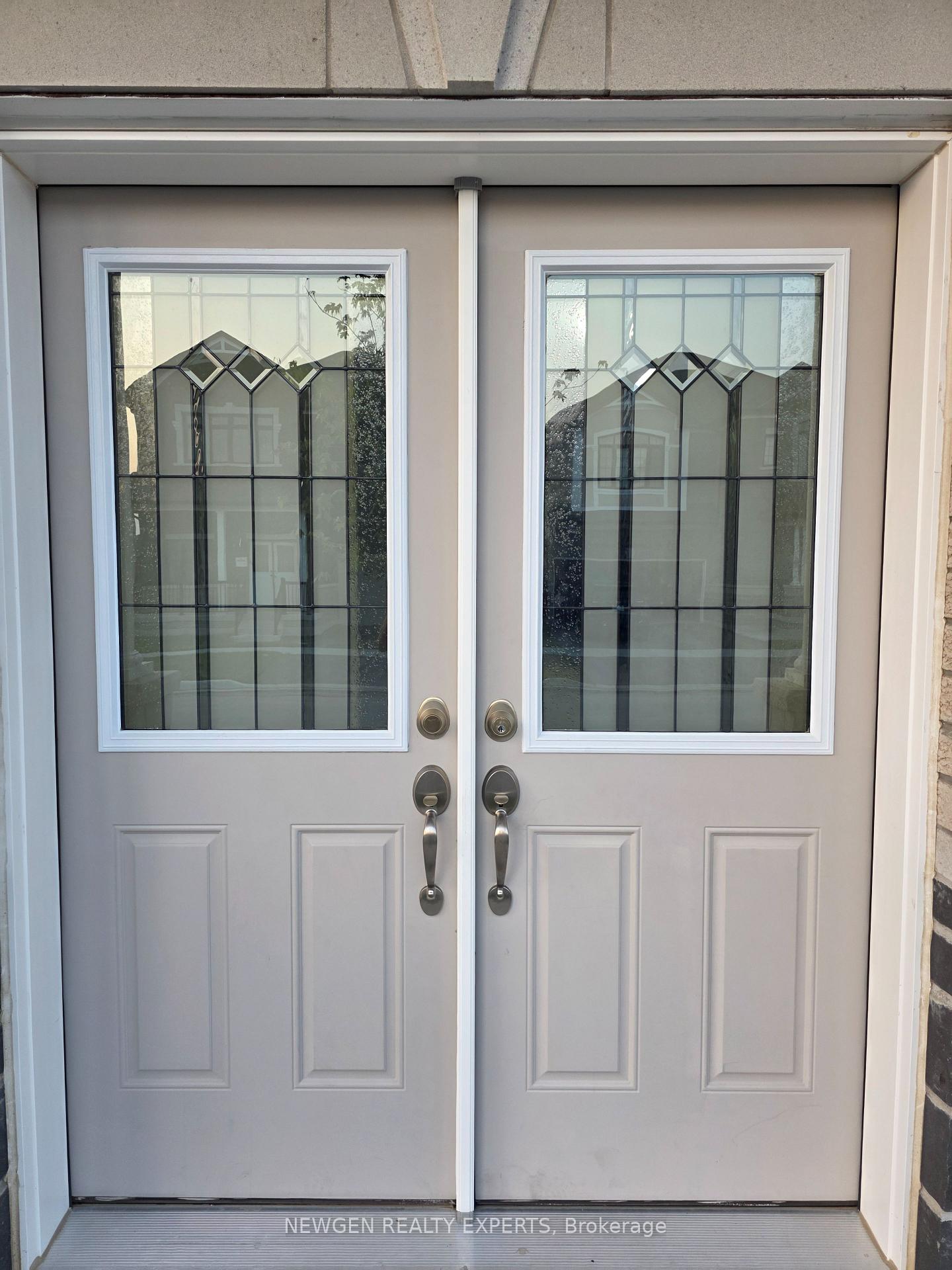 Photo 3 of 46 Creedon Crescent, Ajax, Northeast Ajax — HOMEH