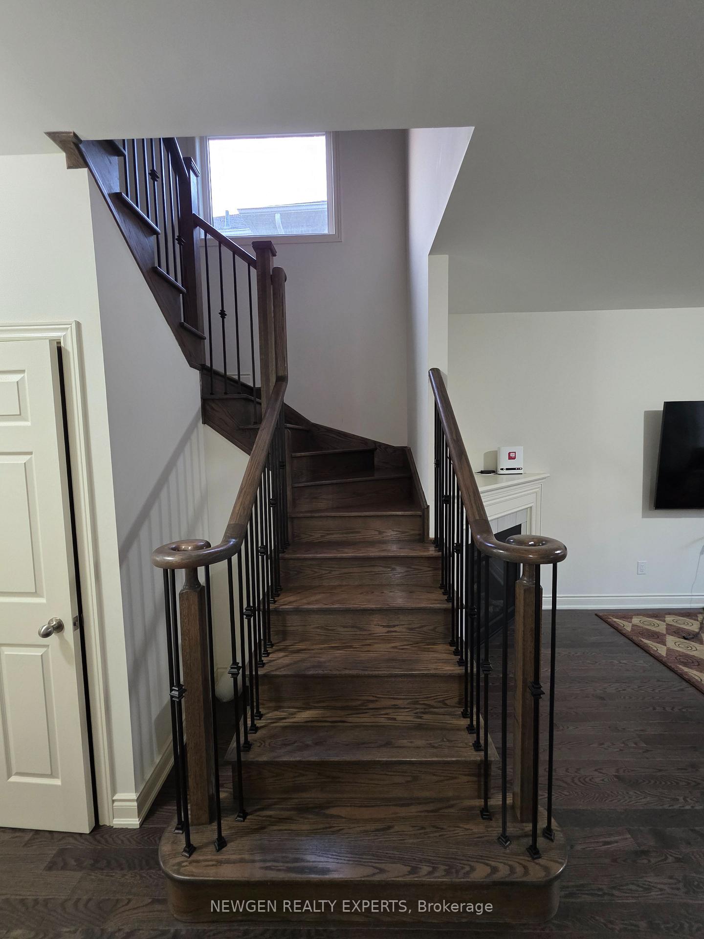 Photo 6 of 46 Creedon Crescent, Ajax, Northeast Ajax — HOMEH
