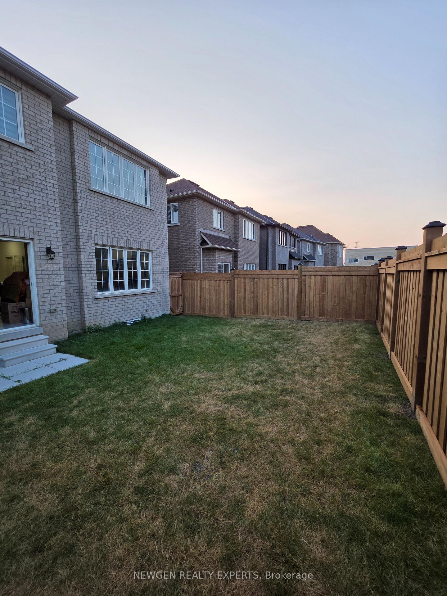 Photo 30 of 46 Creedon Crescent, Ajax, Northeast Ajax — HOMEH