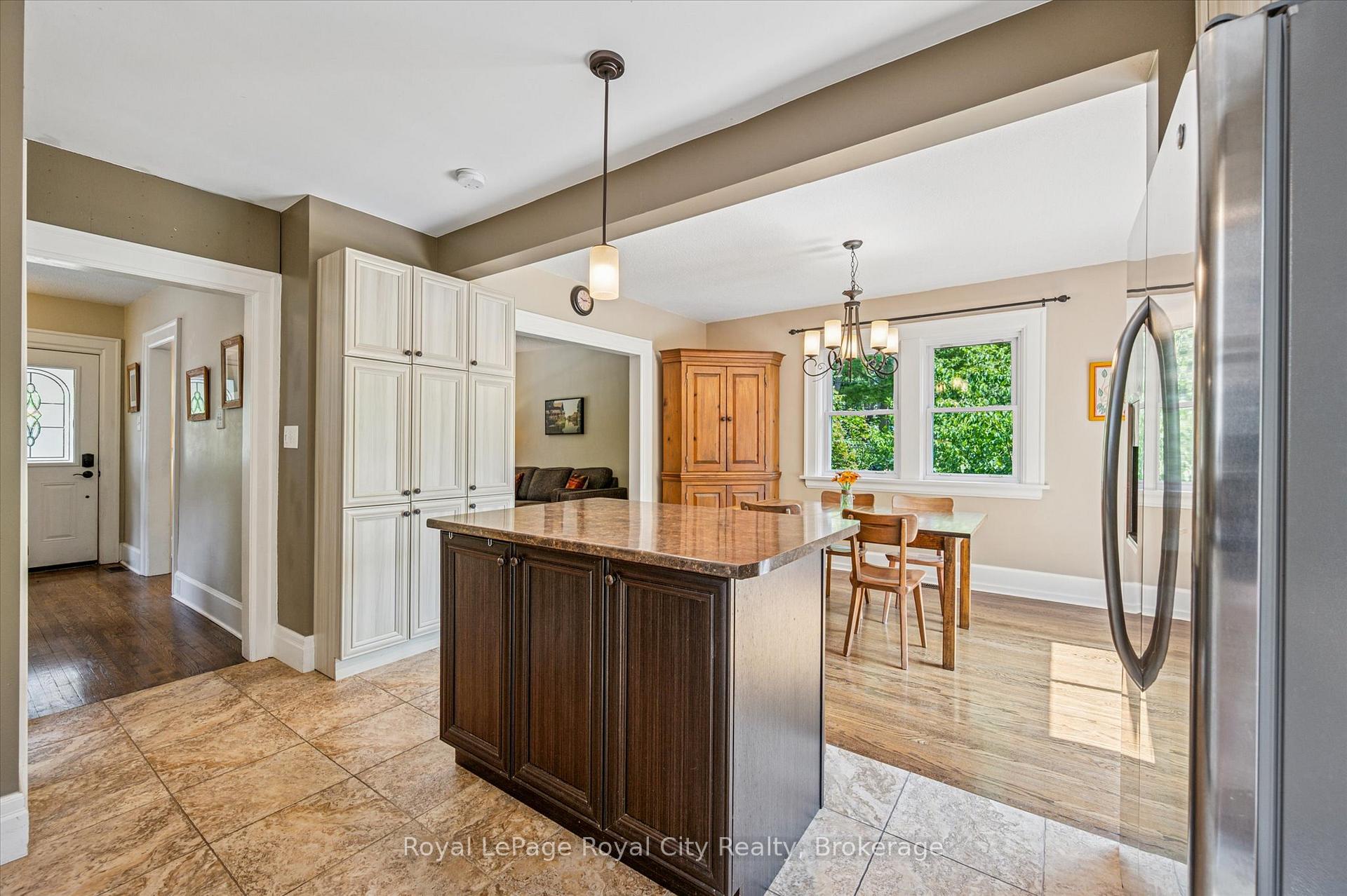 Photo 14 of 33 Mary Street, Guelph, Dovercliffe Park/Old University — HOMEH