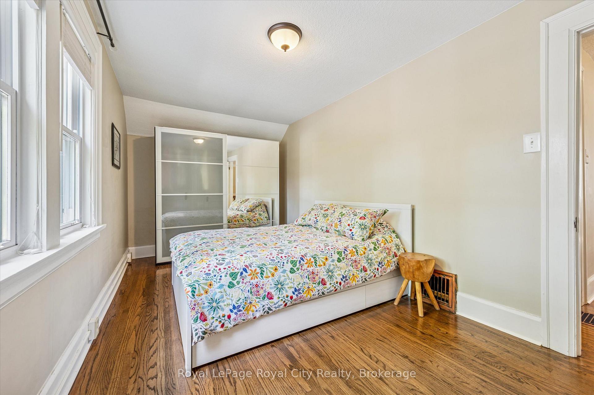 Photo 18 of 33 Mary Street, Guelph, Dovercliffe Park/Old University — HOMEH