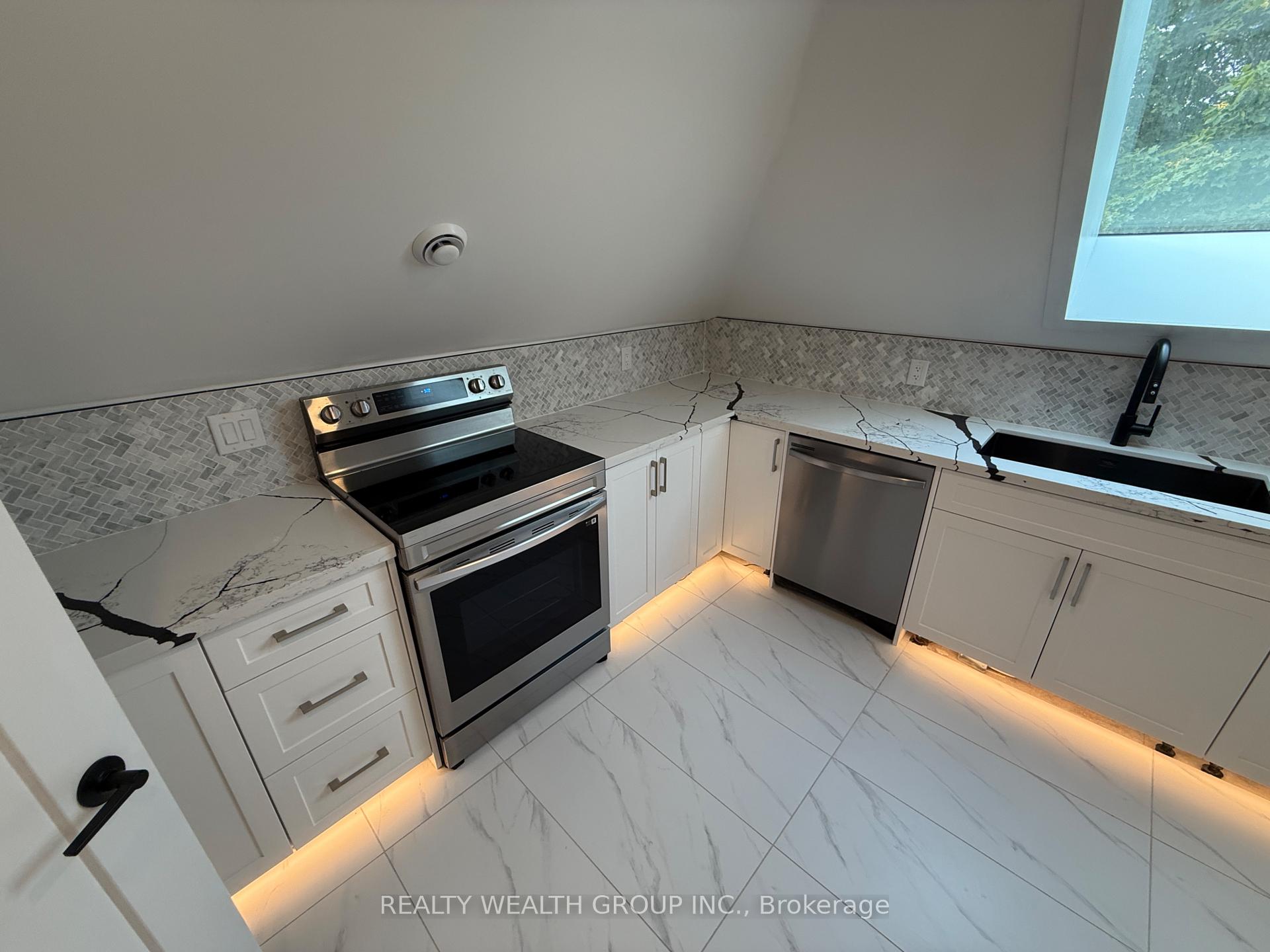 Photo 10 of 761 O Connor Drive, Toronto, O'Connor-Parkview — HOMEH