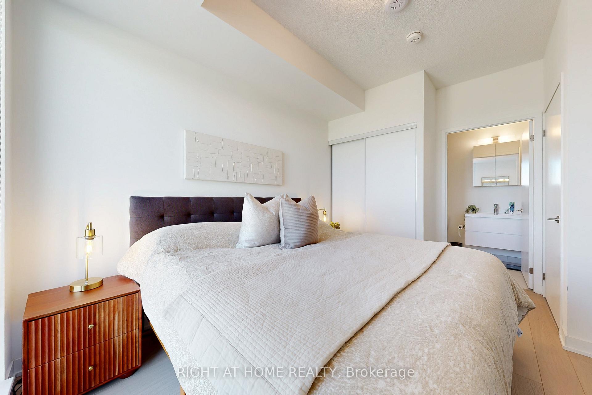 Photo 26 of Unit B807, 292 Verdale Crossing, Markham, Unionville — HOMEH