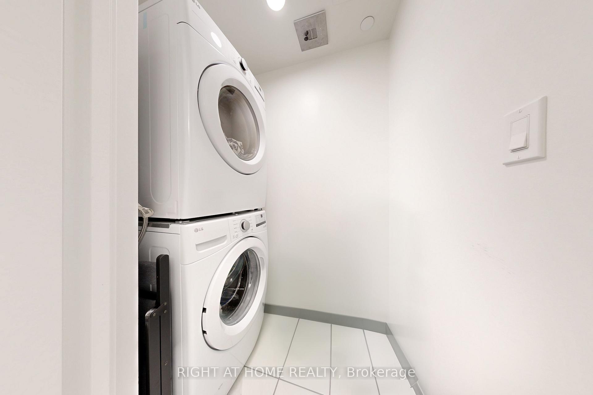 Photo 13 of Unit B807, 292 Verdale Crossing, Markham, Unionville — HOMEH