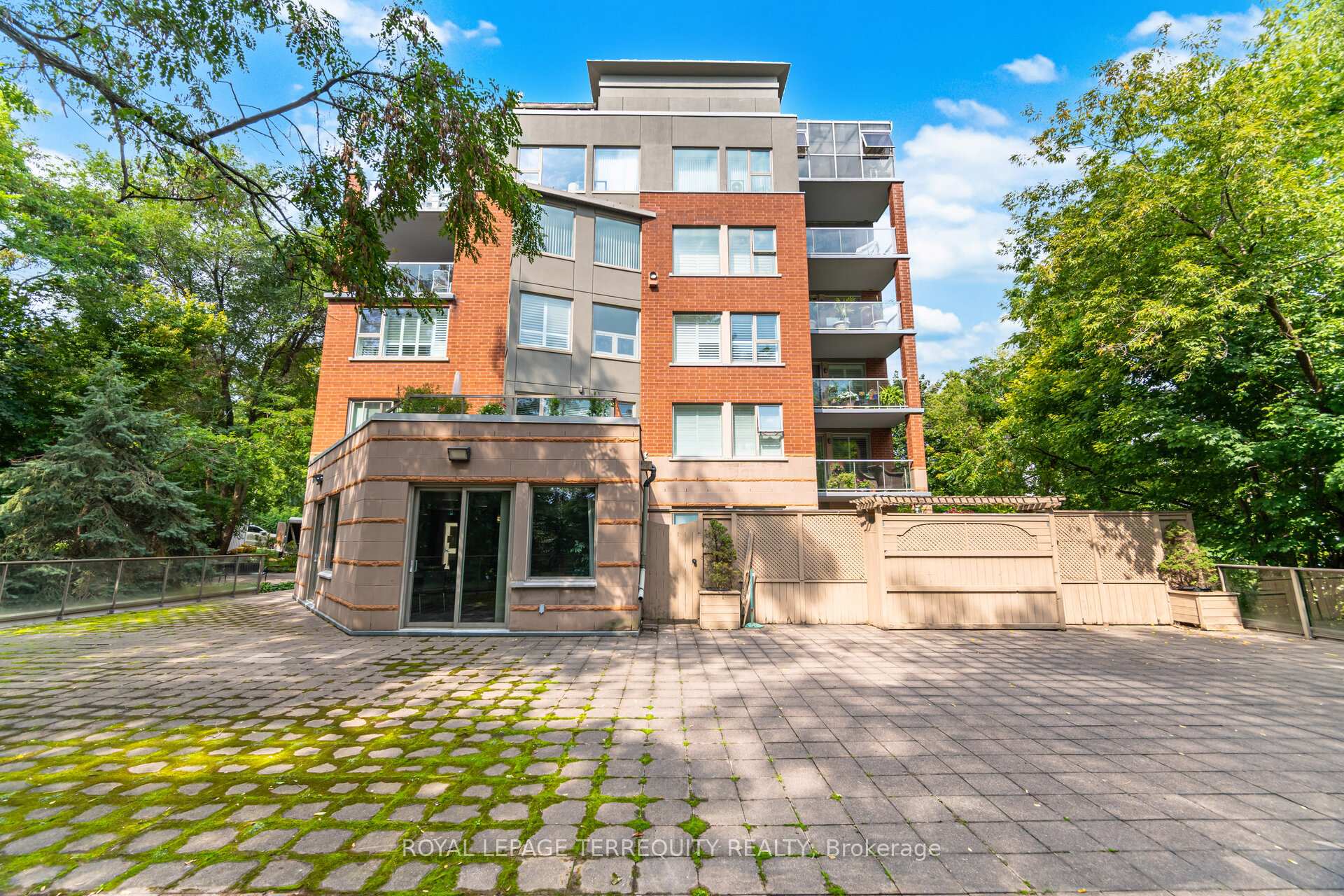 Photo 36 of Unit 204, 77 Governors Road, Hamilton, Dundas — HOMEH
