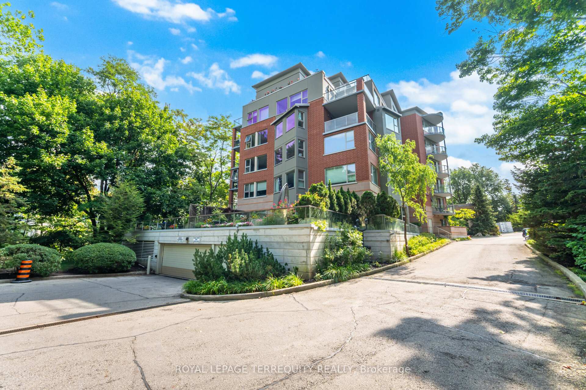Photo 34 of Unit 204, 77 Governors Road, Hamilton, Dundas — HOMEH